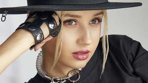 ЗВЕЗДА РОДИЛАСЬ